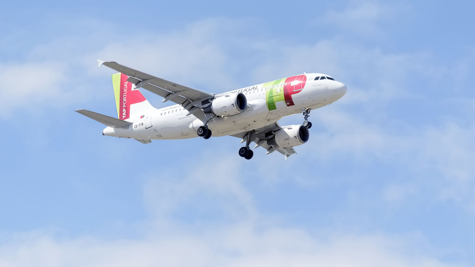 Avião da TAP com "problemas técnicos" aterra em segurança em Lisboa