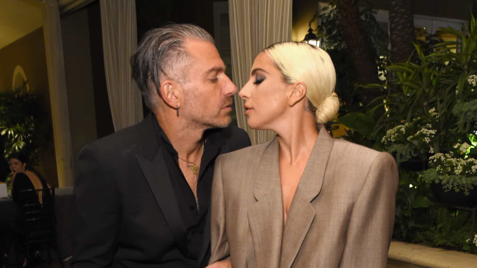 Lady Gaga quebra silêncio sobre fim da relação com Christian Carino