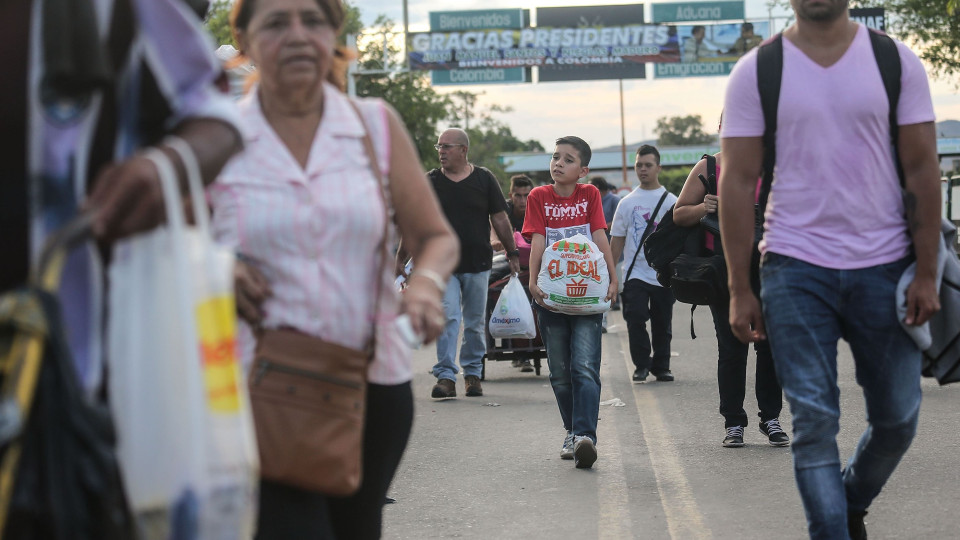 Número de refugiados e migrantes venezuelanos alcança quatro milhões