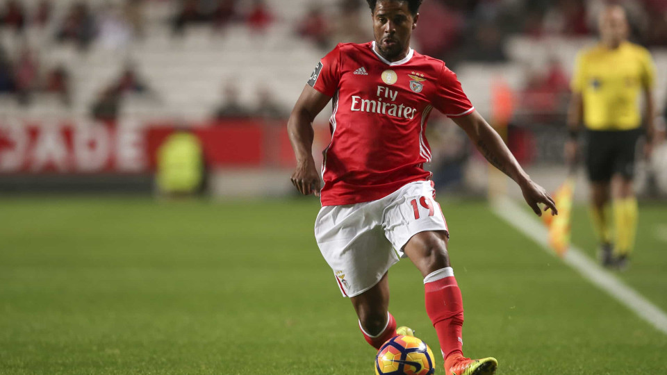 Eliseu acarinhado em Cabo Verde revela que espera jogar mais uns anos