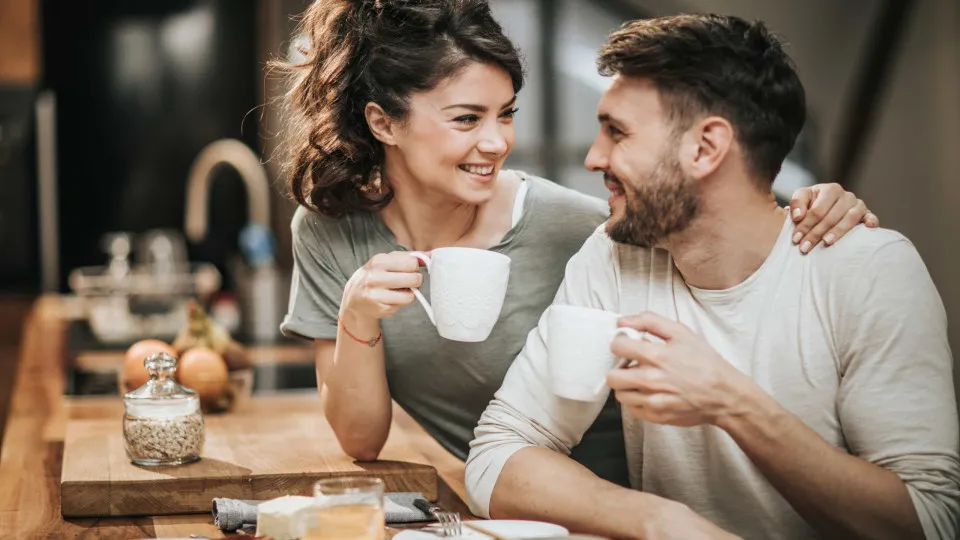 Não é só a comida. As seis bebidas que podem estar a fazê-lo engordar