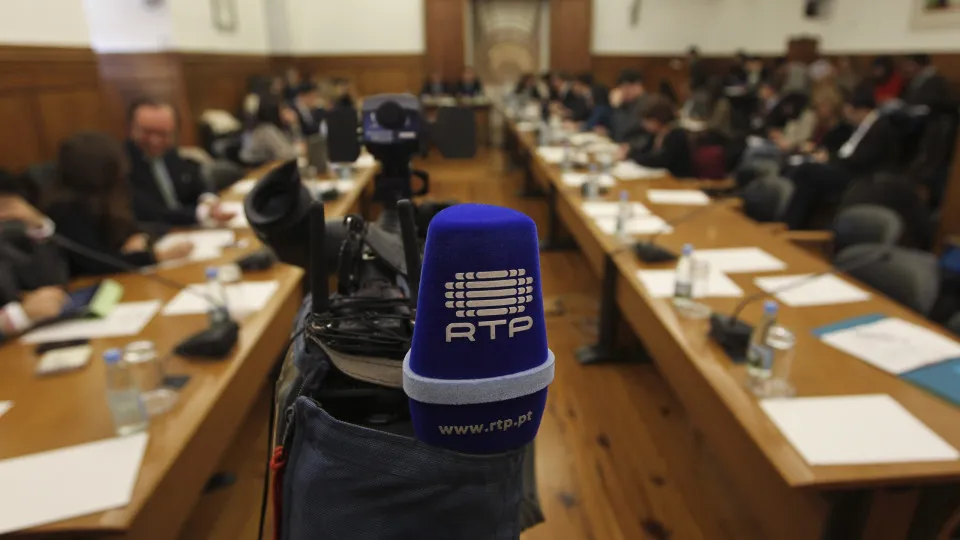 É preciso manter financiamento adequado da RTP, diz CT