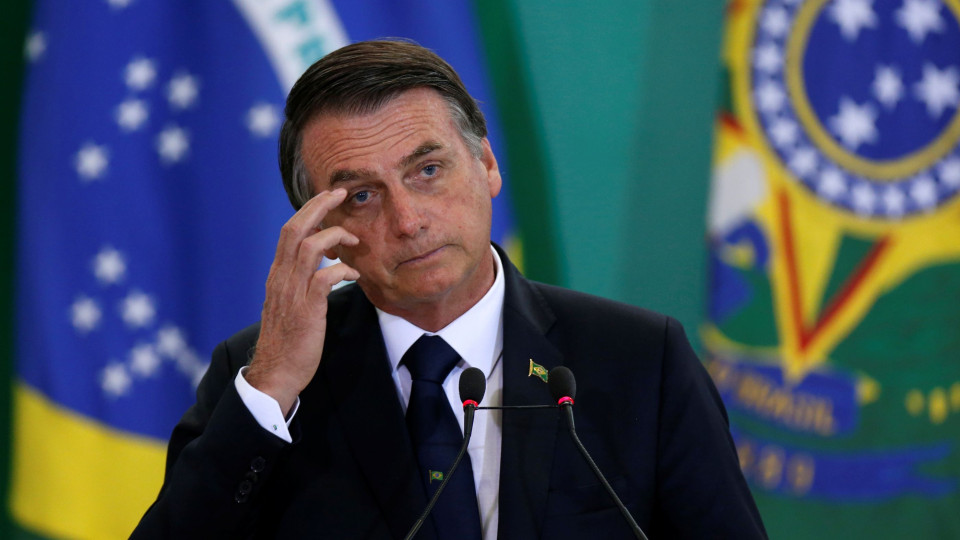 Amazónia: Bolsonaro diz que passou de "capitão motosserra" a "Nero"