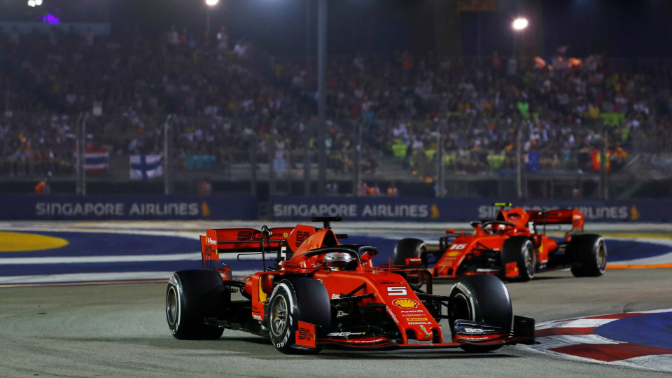 Vettel vence GP de Singapura e faz a festa mais de um ano depois