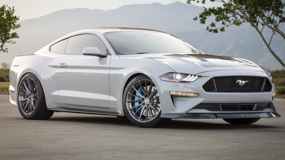 Ford revela Mustang elétrico... com mudanças manuais