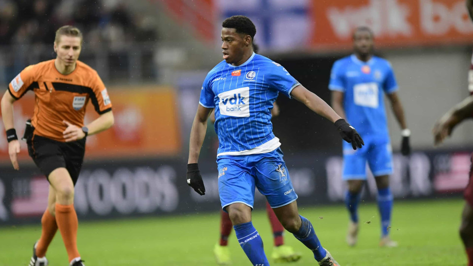 FC Porto ofereceu 6 milhões por Jonathan David. Gent pede (muito) mais