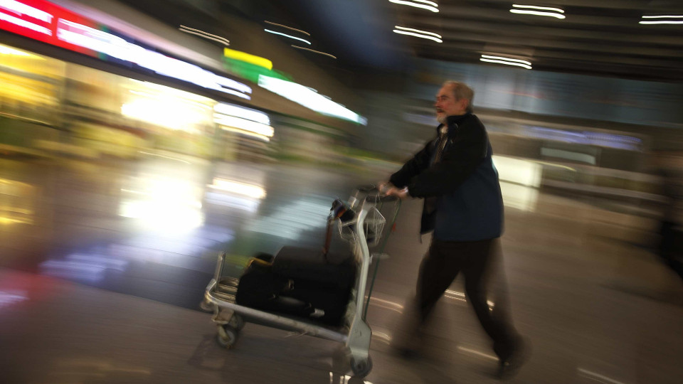 Câmara de Lisboa insiste na eliminação dos voos noturnos no aeroporto