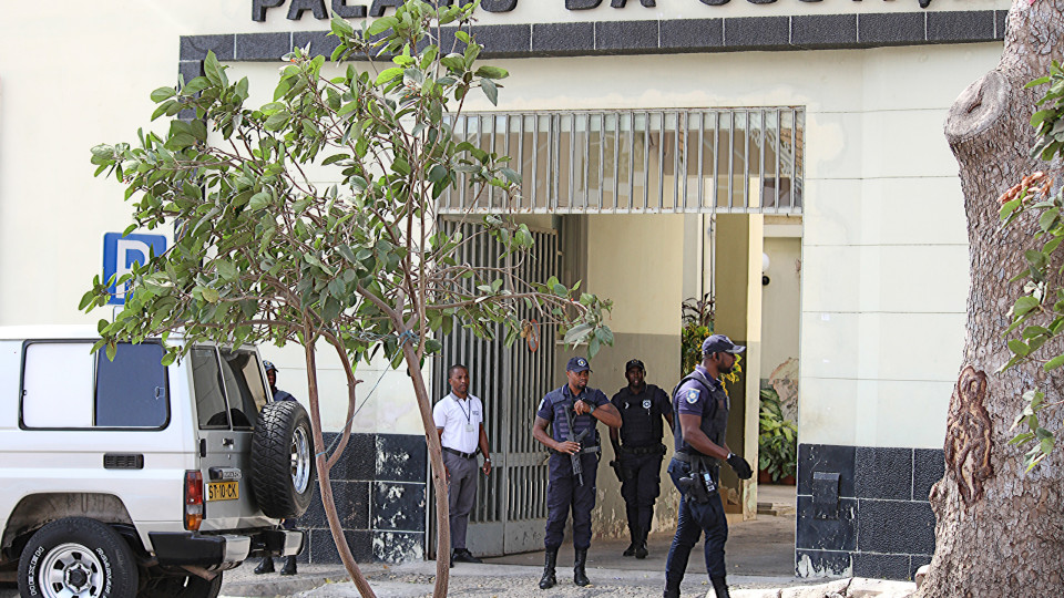 Mais de 10 anos de pena para russos em apreensão de droga em Cabo Verde