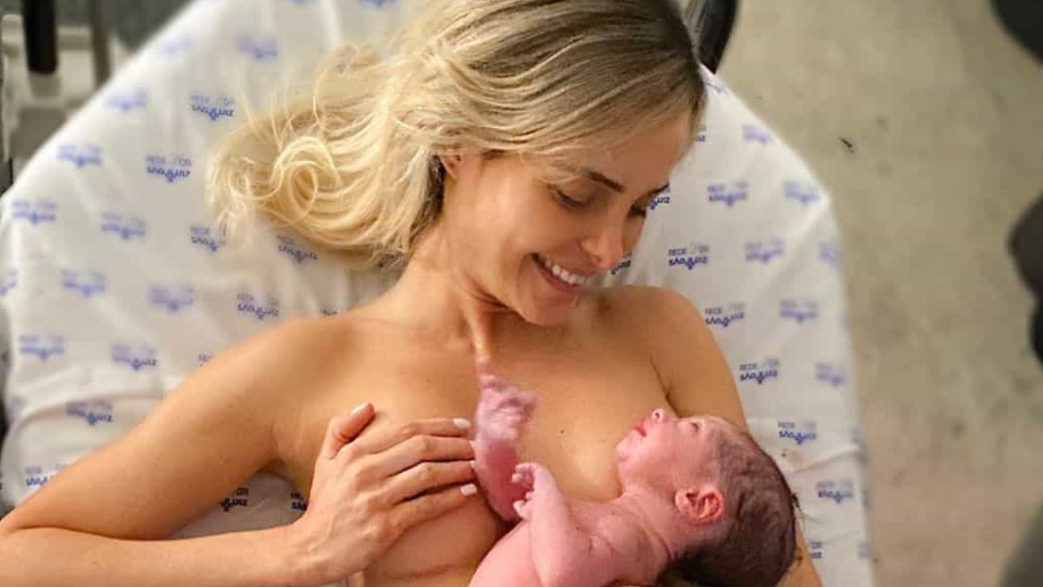 Famosa brasileira gera polémica ao partilhar foto nua na sala de partos