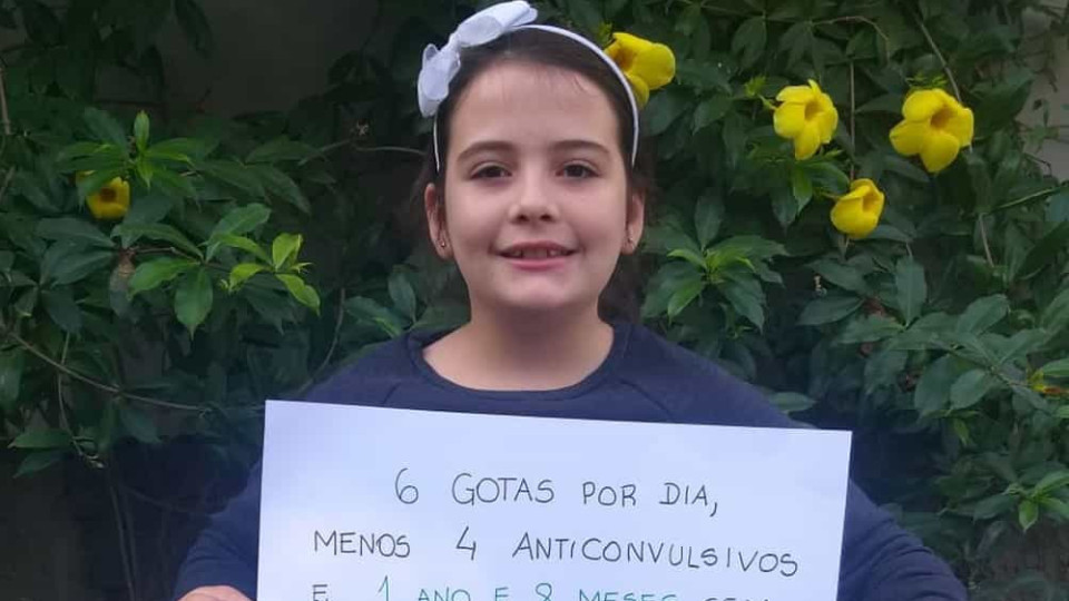 Menina está há 20 meses sem crises de epilepsia graças ao uso de canábis