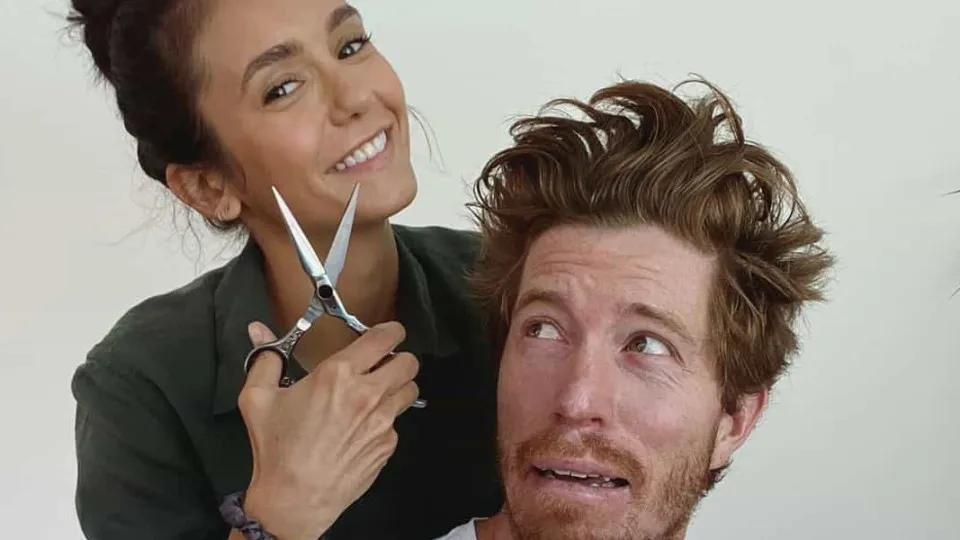 Nina Dobrev e Shaun White assumem namoro nas redes sociais?