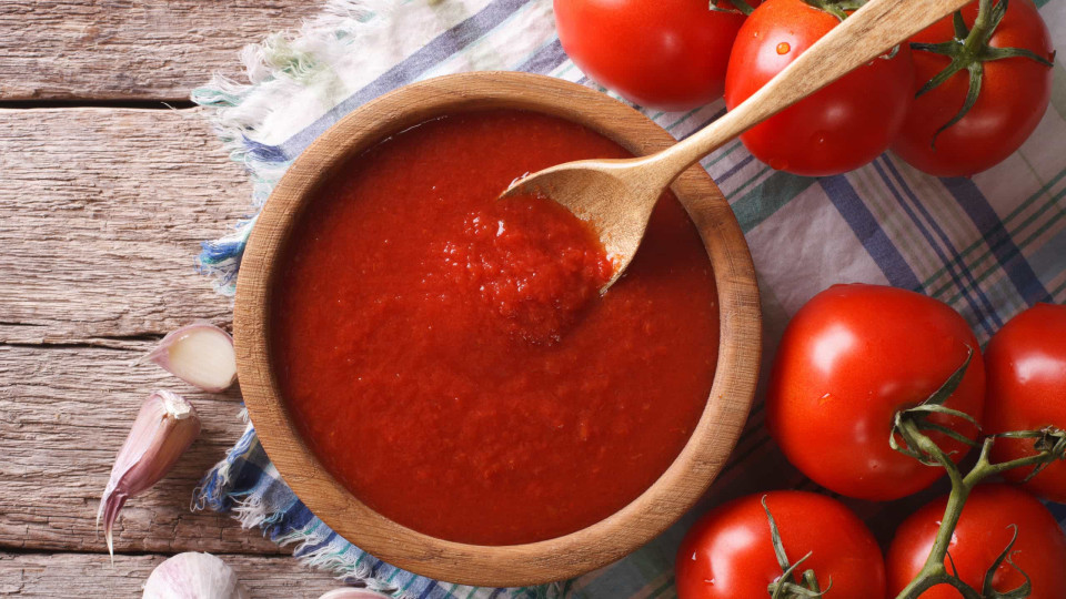 Dica com bicarbonato para acabar com o sabor ácido do molho de tomate