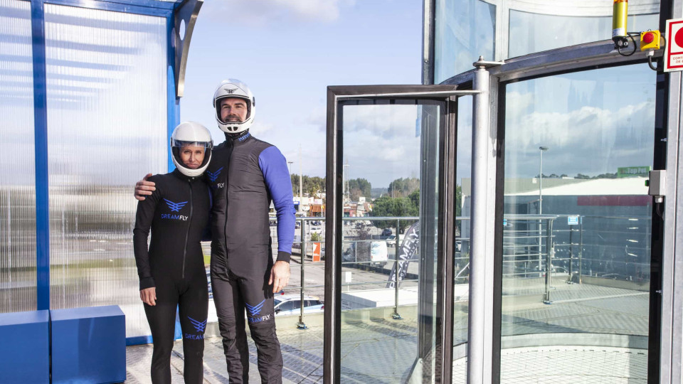 Aventureiros já podem fazer 'indoor skydiving' no túnel de vento do Porto