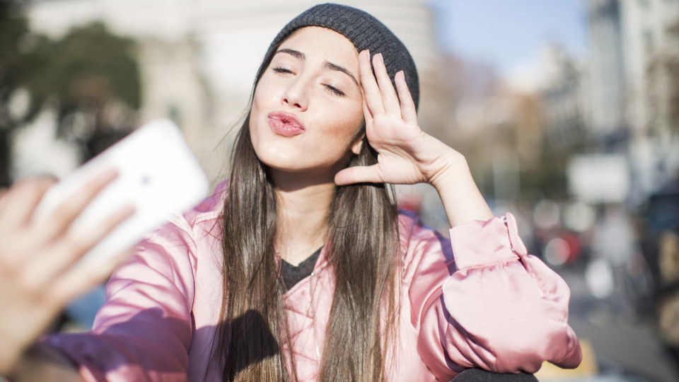 Consiga a selfie perfeita! Cinco truques para tirar as melhores fotos