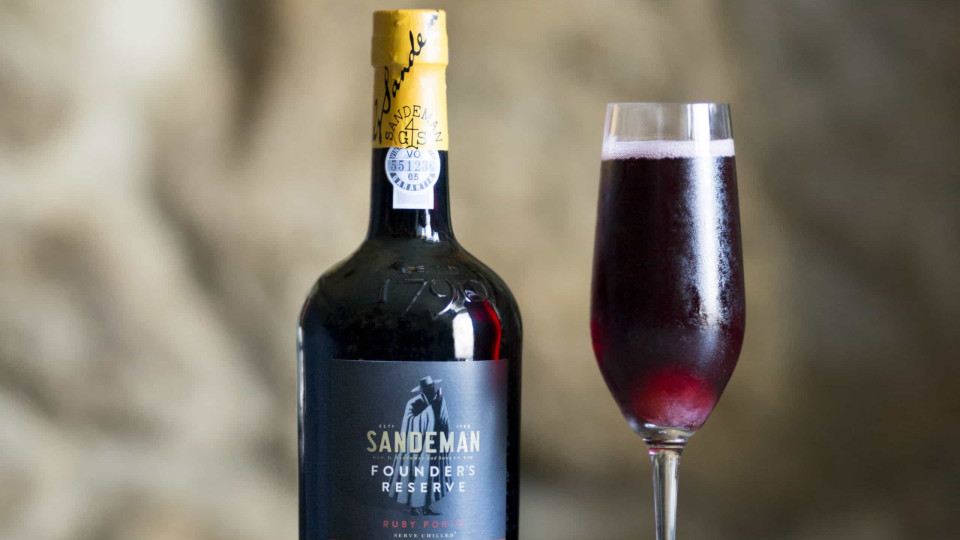 Receita de cocktail Sandeman Sangria. Diga sim a este prazer!