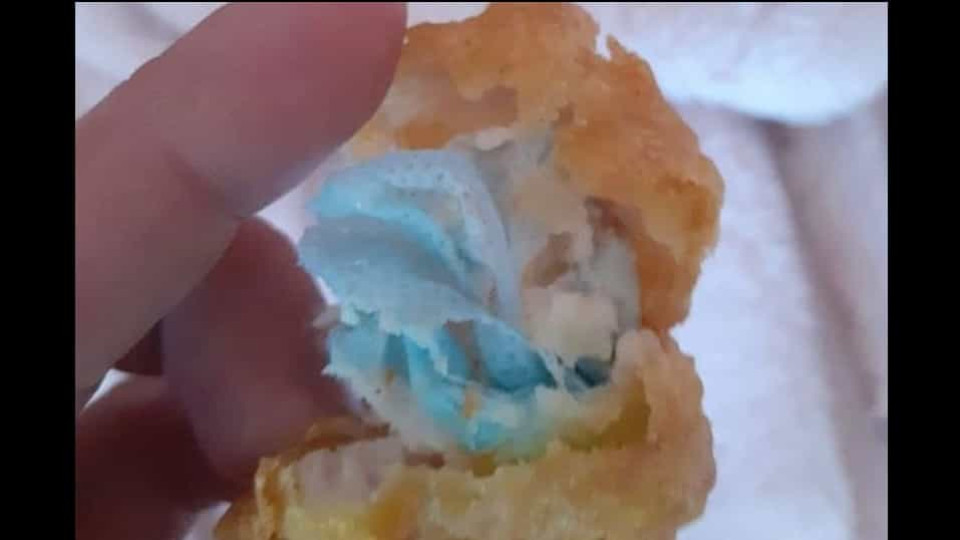 Criança de seis anos encontra máscara dentro de nugget da McDonald's