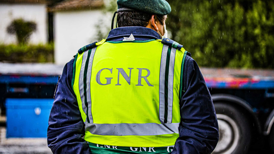 GNR detém 46 pessoas e regista 790 infrações rodoviárias 