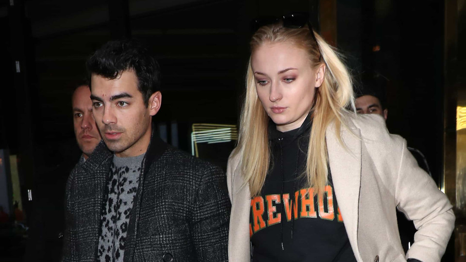 Joe Jonas e Sophie Turner colocam casa à venda por milhões de dólares