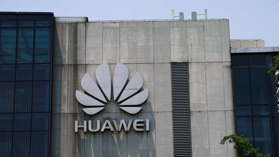 Huawei deixou de contar com sensores de câmara da Sony