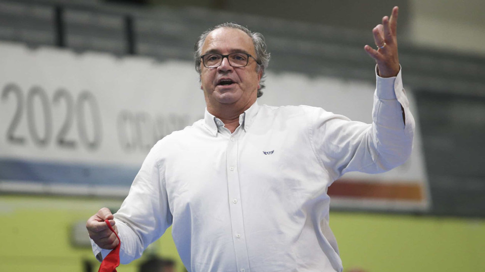Carlos Lisboa: "É inadmissível e inaceitável o que fizeram ao Benfica"