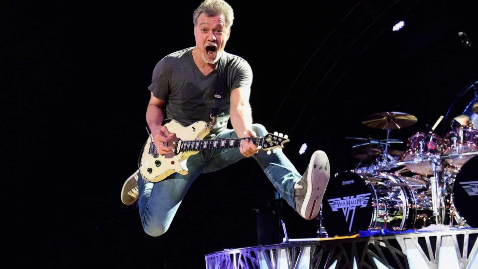 Eddie Van Halen e outros grandes guitarristas de rock do mundo