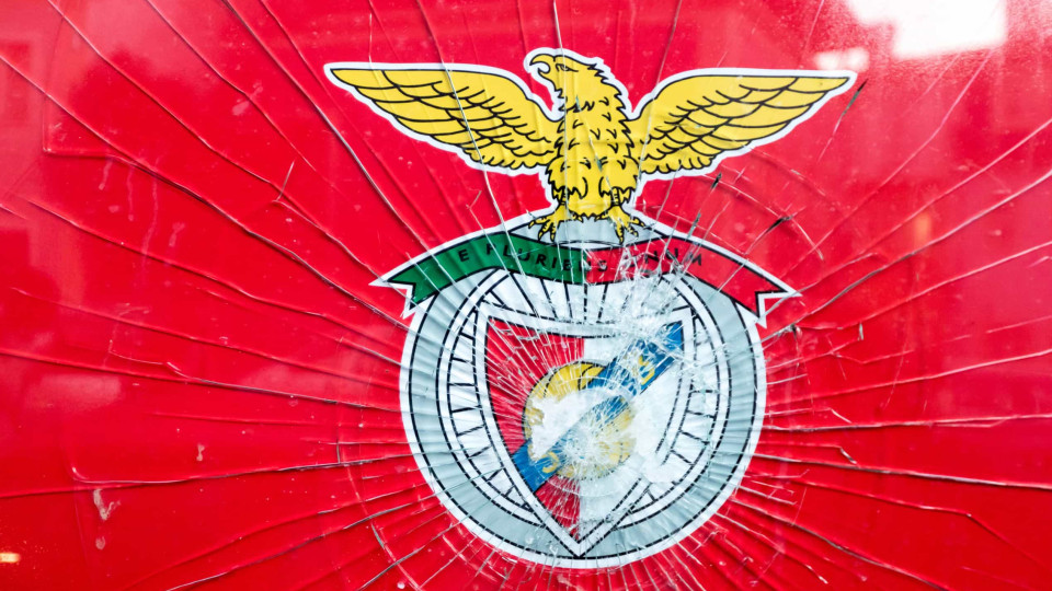 Casa do Benfica em Braga vandalizada "com pinturas e tintas"