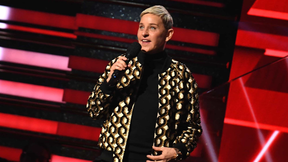 Ellen DeGeneres estreia novo visual no seu talk show