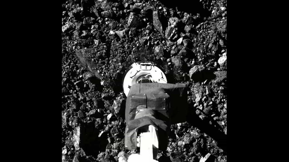 Vídeo da NASA mostra momento em que sonda pousou em asteroide