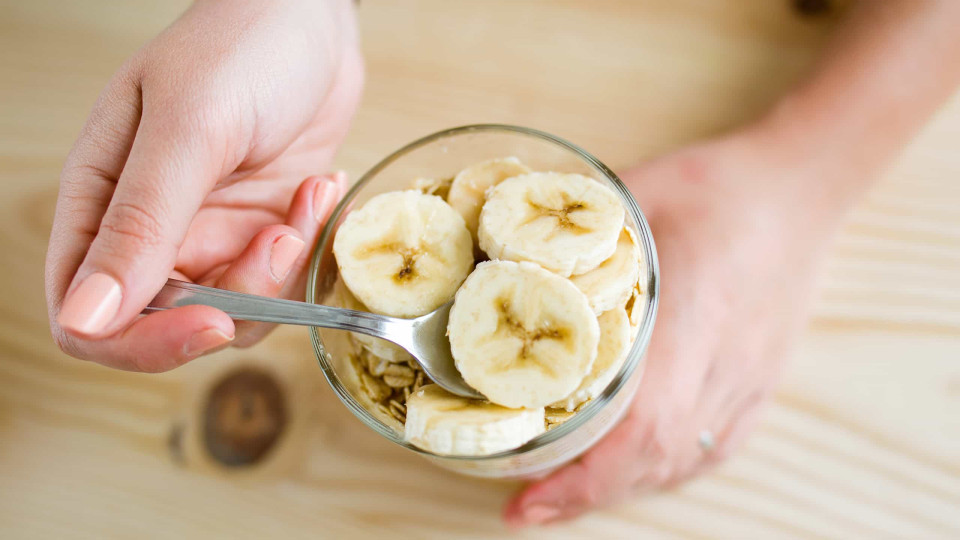 Perigo no prato. Quatro alimentos que jamais deve comer ao pequeno-almoço