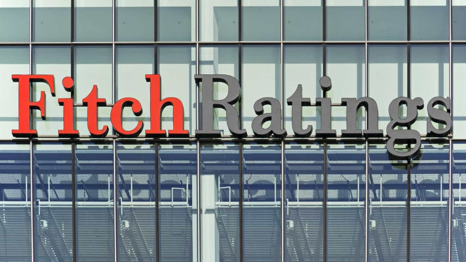 Fitch afirma 'ratings' de BPI e Santander Totta com perspetiva negativa