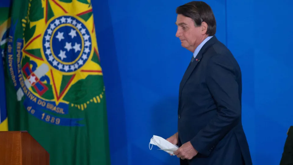 Reprovação da gestão de Bolsonaro cresce em pleno agravamento da pandemia