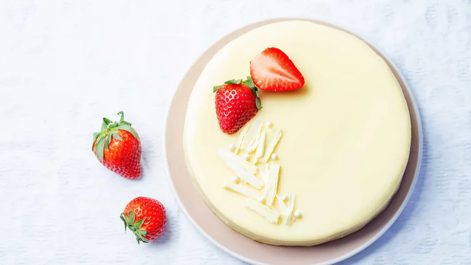 Bolo de chocolate branco. Uma receita irresistível