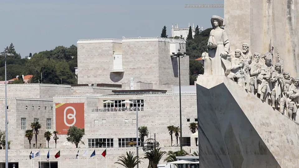 'Só mais uma gaivota' põe peça de Tchekhov em diálogo atual no CCB