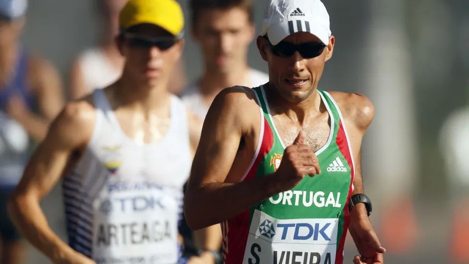 João Vieira 'marcha' para recorde, Agate Sousa salta para final