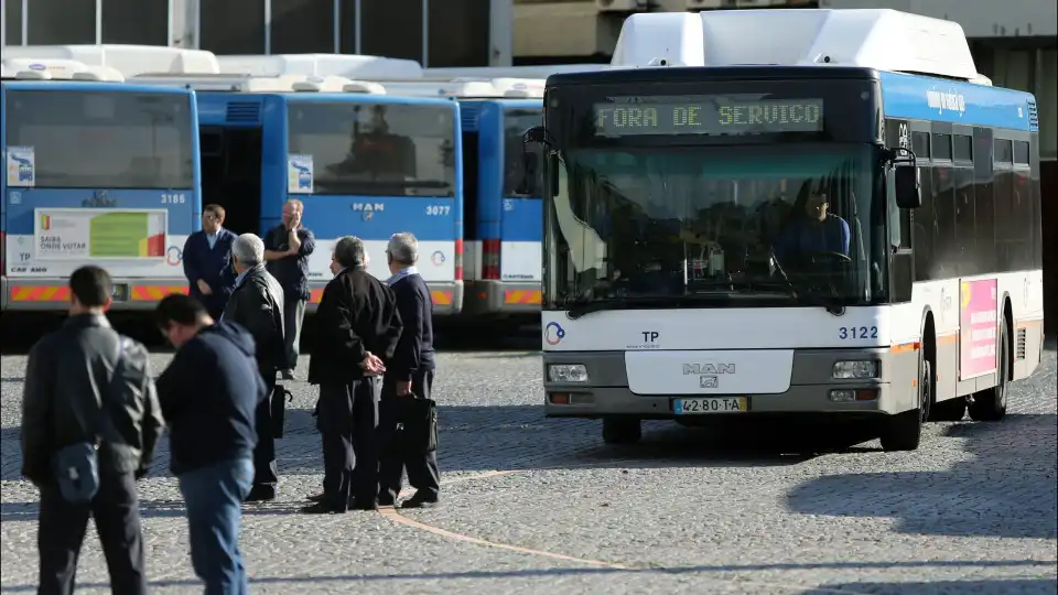 Trabalhadores da STCP juntam duas greves e manifestam-se na segunda-feira