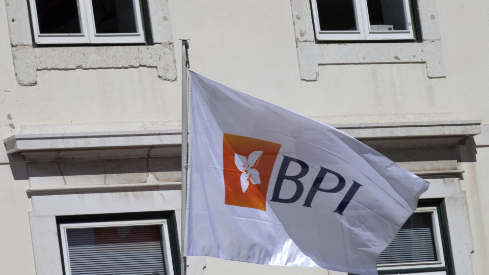 BPI fecha 14 balcões e fica com menos 29 trabalhadores num ano