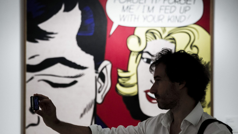 Obras de Roy Lichtenstein em exposição no Centro Colombo em Lisboa