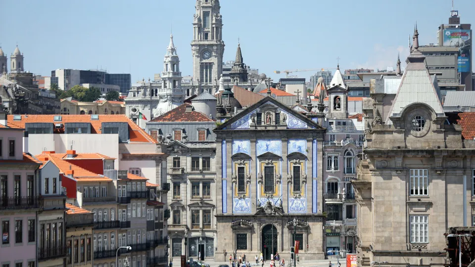 PSD, IL e CDS assinam hoje acordo de coligação à Câmara do Porto