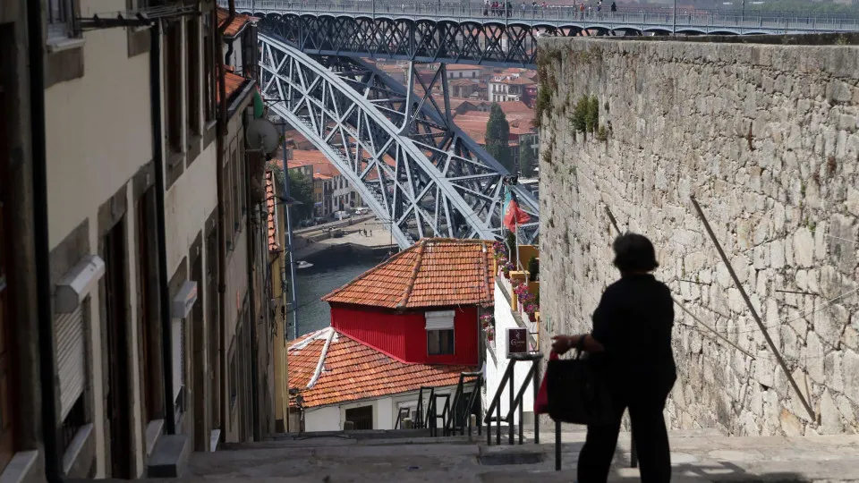 Segurança estrutural da Ponte Luiz I entre Porto e Gaia assegurada
