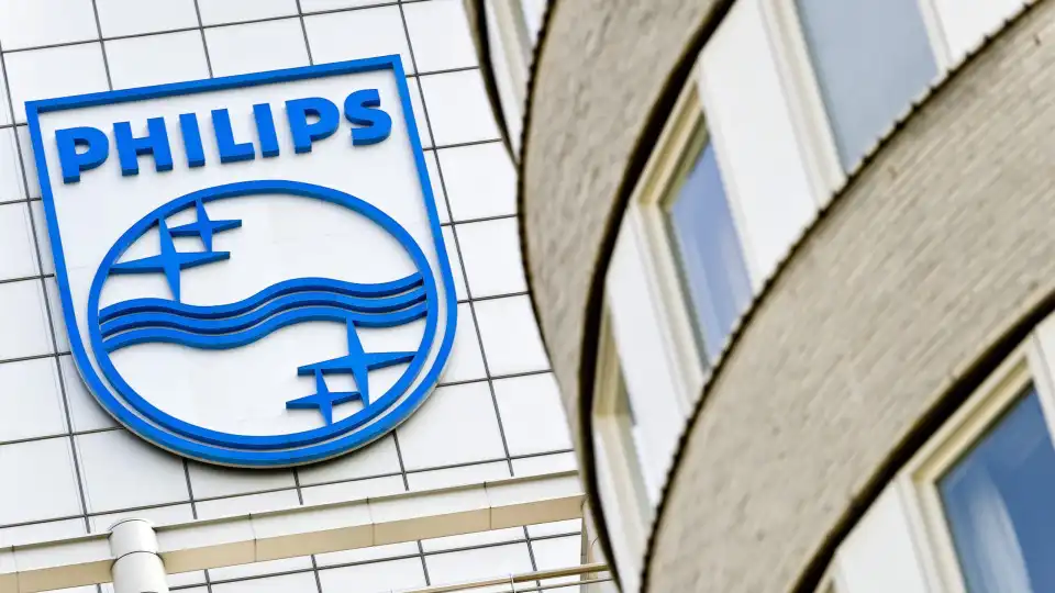 Prejuízo da neerlandesa Philips diminui para 367 milhões até setembro