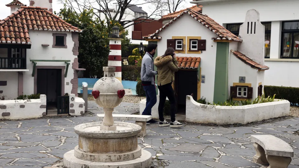 Souto Moura, Siza Vieira e Koolhaas na expansão do Portugal do Pequenitos