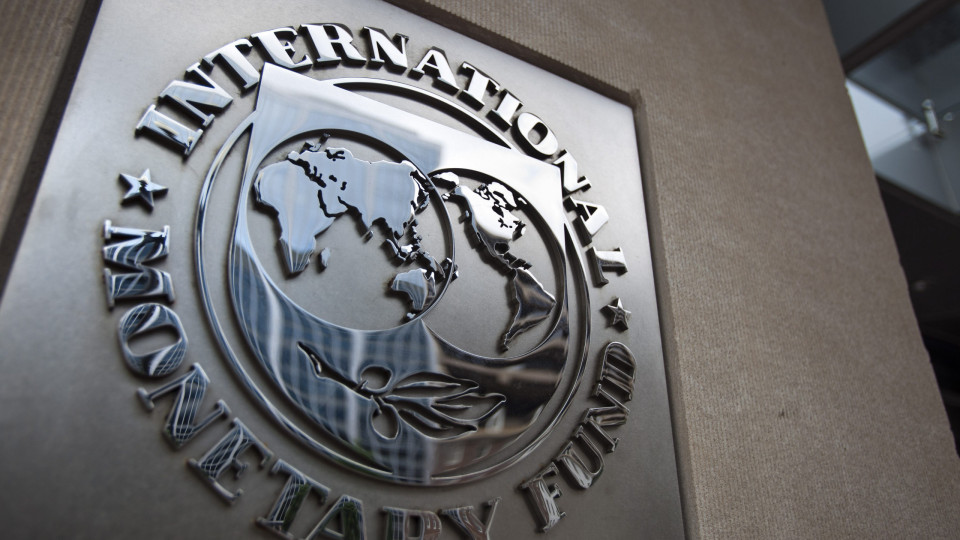 Ucrânia: FMI aprova ajuda de emergência no valor de 1.300 milhões