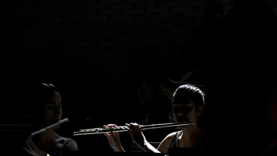 Escola de Música de Perosinho atrai há 20 anos alunos para o clássico