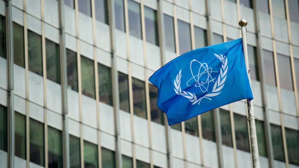 Nuclear: Reservas de urânio enriquecido do Irão mais de 15 vezes acima do acordado