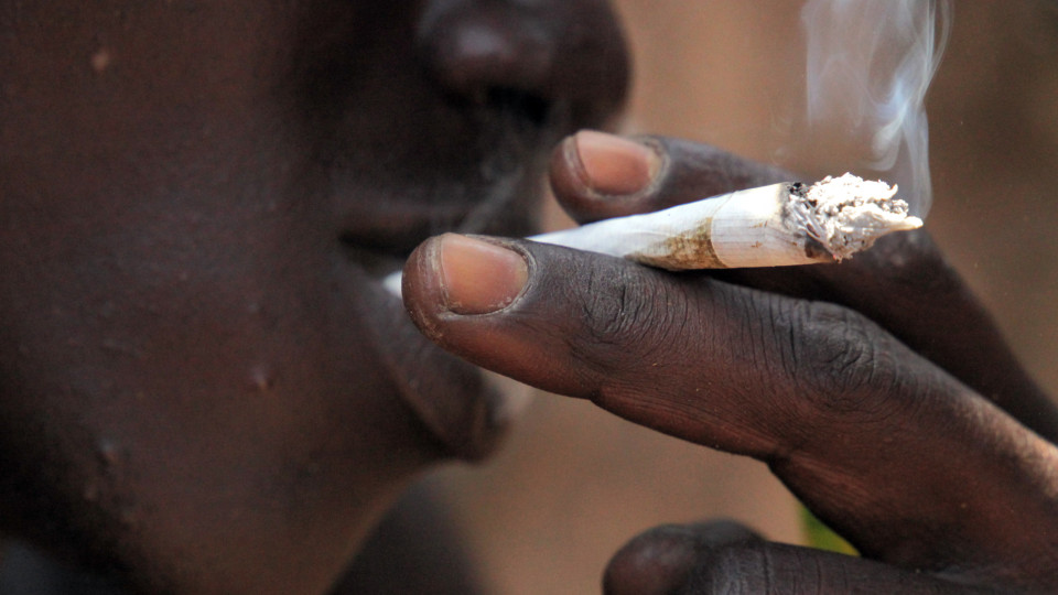 África. Maioria das pessoas em tratamento de drogas tem menos de 35 anos