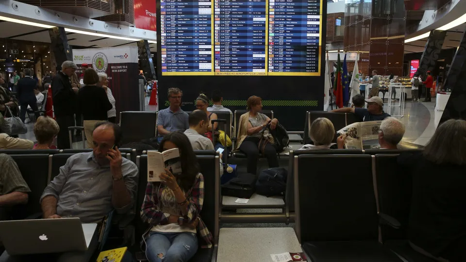 Após acordo com Governo foram desconvocadas greves nos aeroportos 