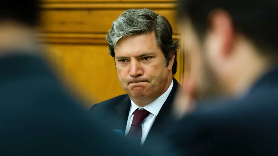 OE2022: Despesa não pode continuar a subir "como se não houvesse amanhã"