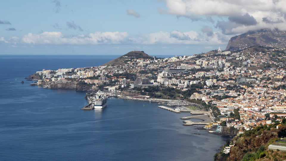 Capitania do Funchal cancela avisos de mau tempo para mar da Madeira