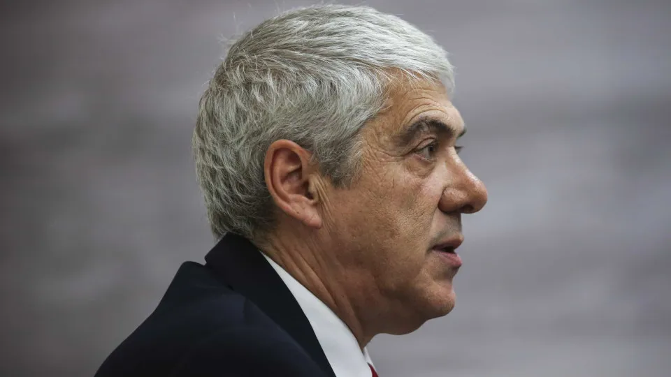Sócrates diz que "foi pressionado" pelo presidente da Sonae na OPA à PT