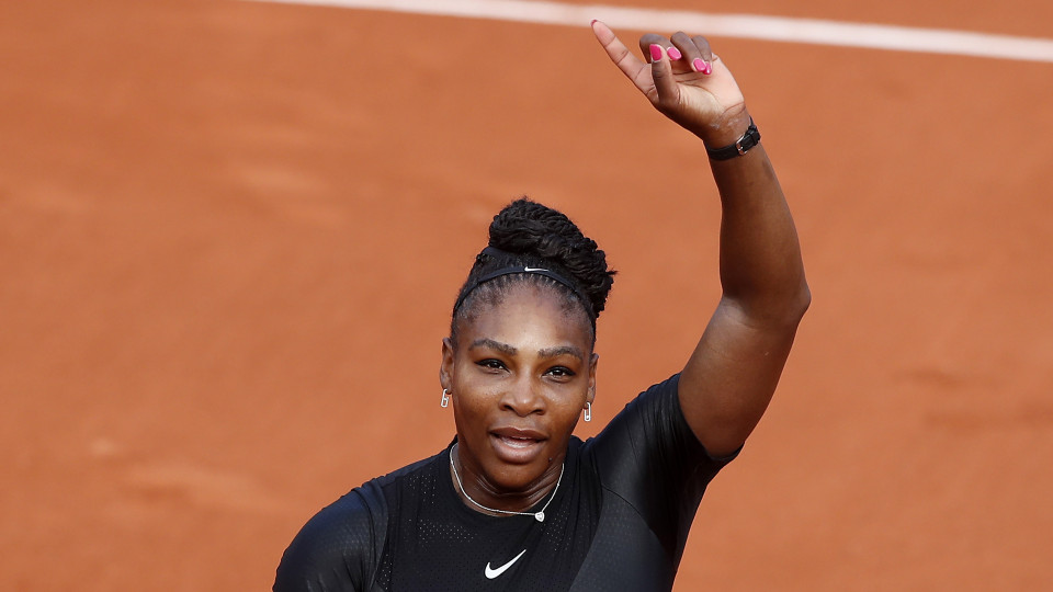 Serena Williams vence e segue para a segunda ronda de Roland Garros
